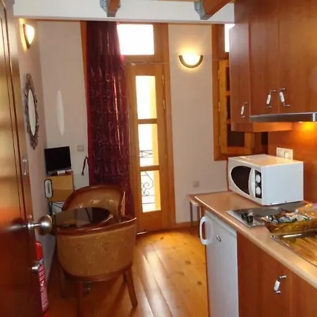 伊瑞内豪宅酒店 * 干尼亞