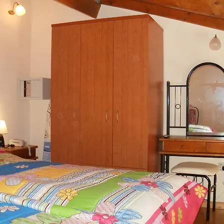 Irene Maisonettes Apartment *