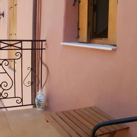 Διαμέρισμα Irene Maisonettes *